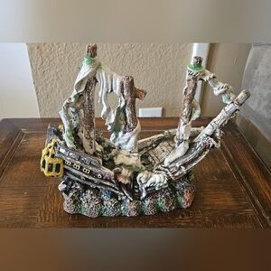 Decorative Shipwreck Aquarium Ornament